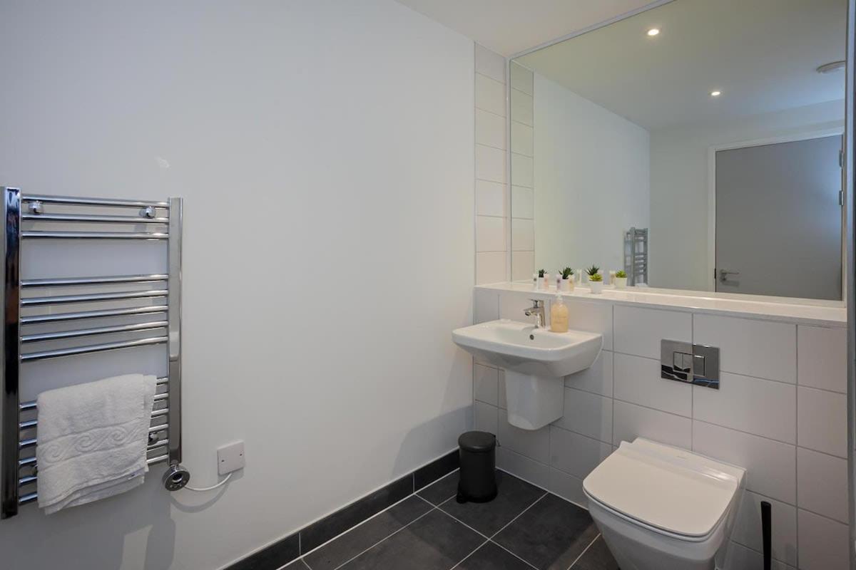 Spacious 2 Bed Apartment In Central Manchester Exteriör bild